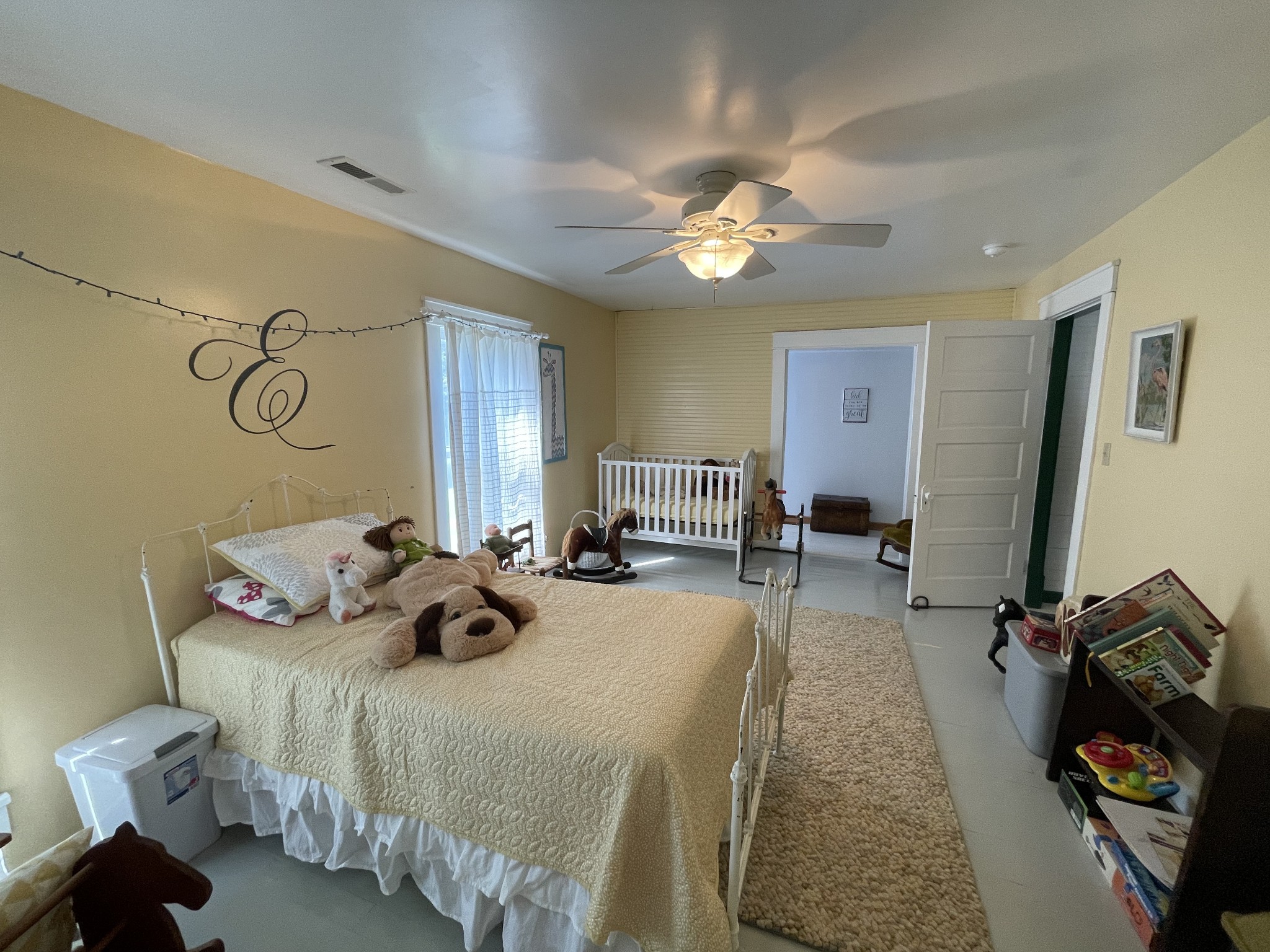 2870 Battle Creek Road Springfield, TN 37172 - Photo 37 of 48 a bedroom with bed and a mirror