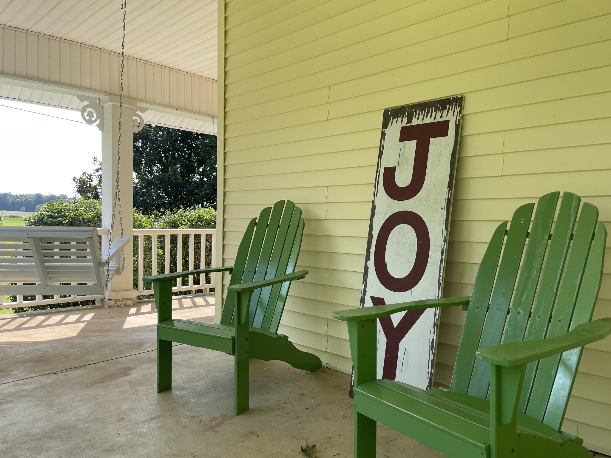 2870 Battle Creek Road Springfield, TN 37172 - Photo 10 of 48 a view of a bench sitting in back yard of a building
