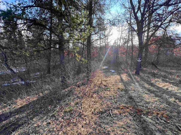 $27,900 | N9950 County Road A, Crivitz, WI 54114