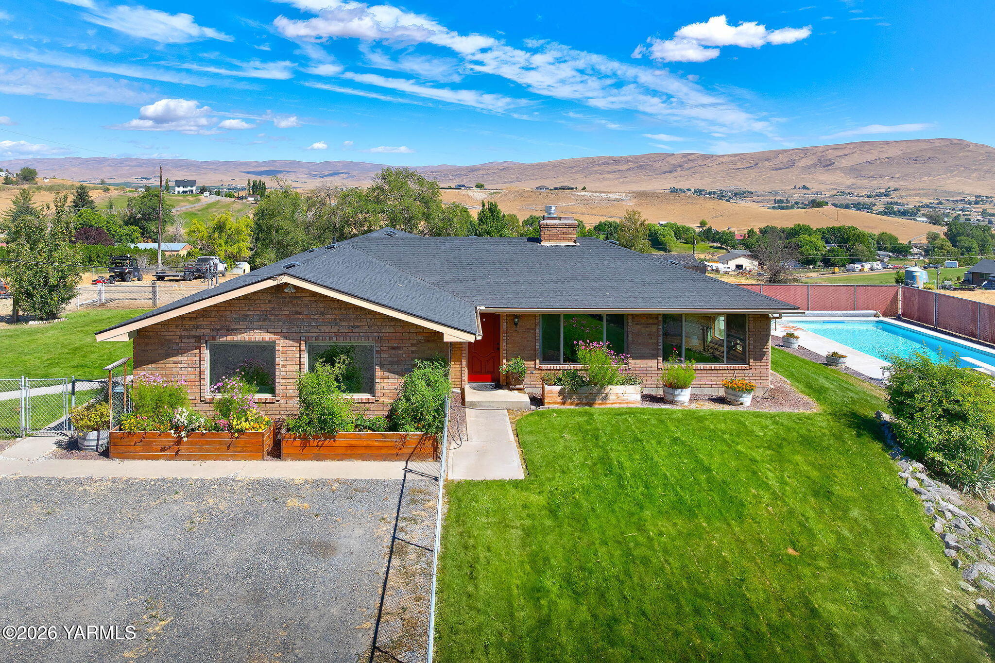 261 Westridge Road Selah, WA 98942 - Photo 1 of 31 Country Property with Space