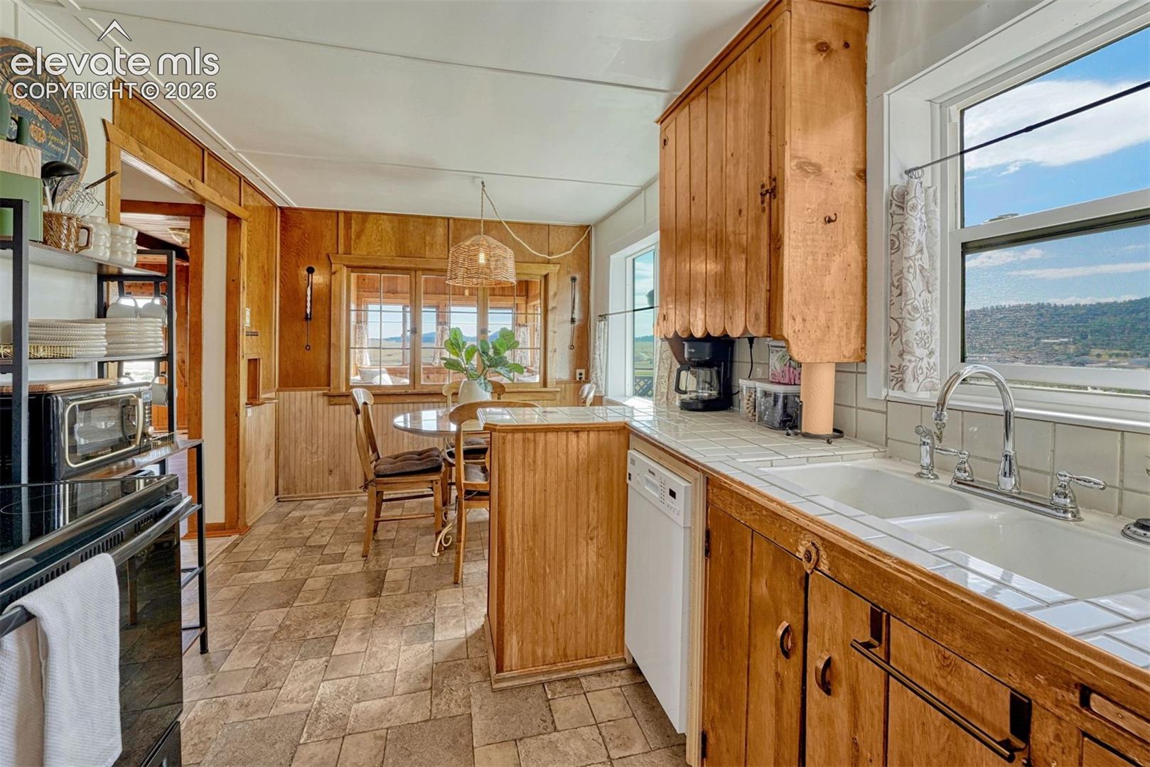 15947 South Perry Park Road Larkspur, CO 80118 - Photo 31 of 50 Gallery Image 31