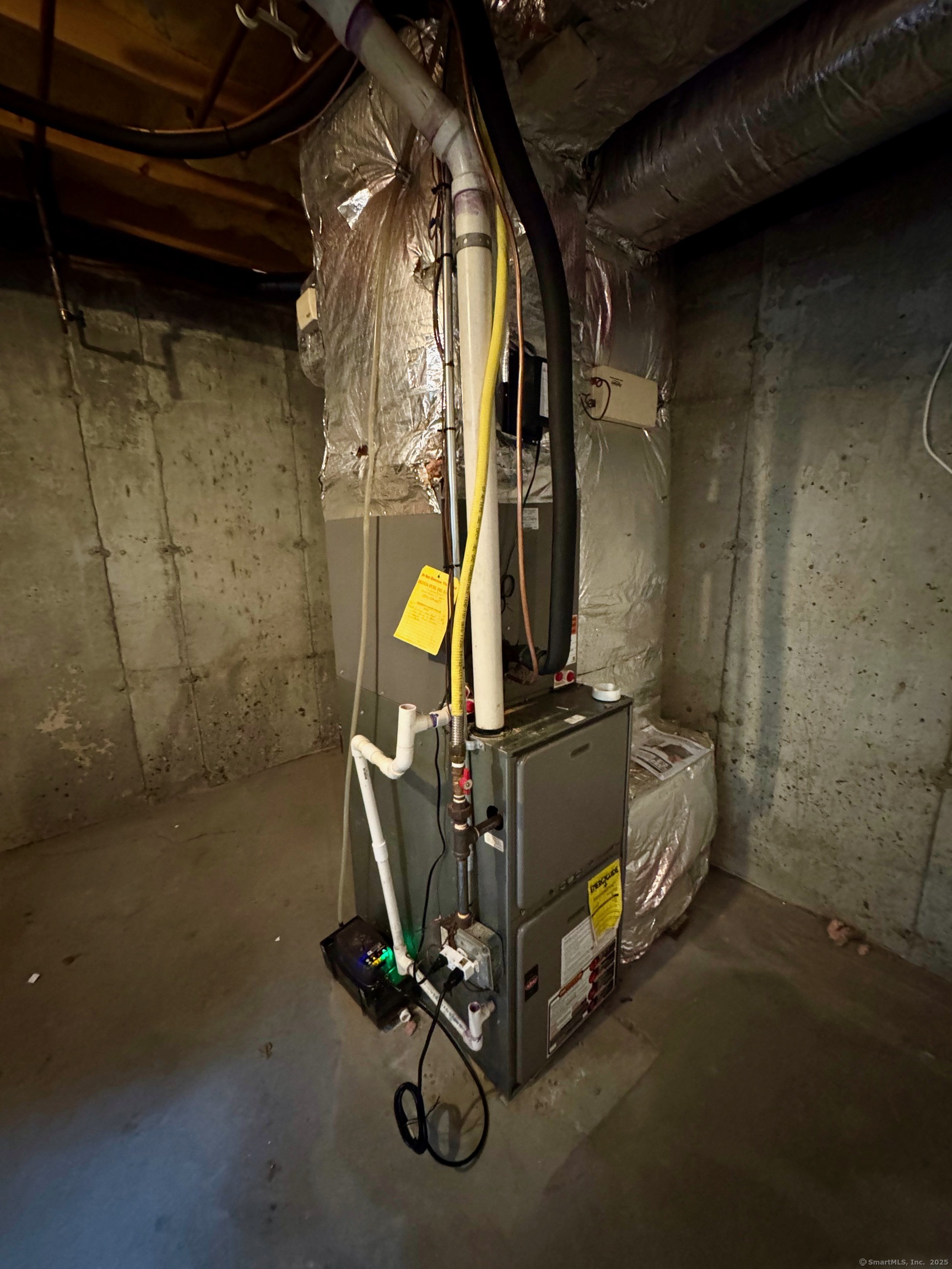 31 Marie Street, Unit B New Haven, CT 06513 - Photo 36 of 36 Newer central air unit