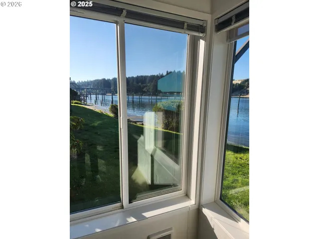 $525,000 | 1040 Bay Street, Unit 14, Florence, OR 97439
