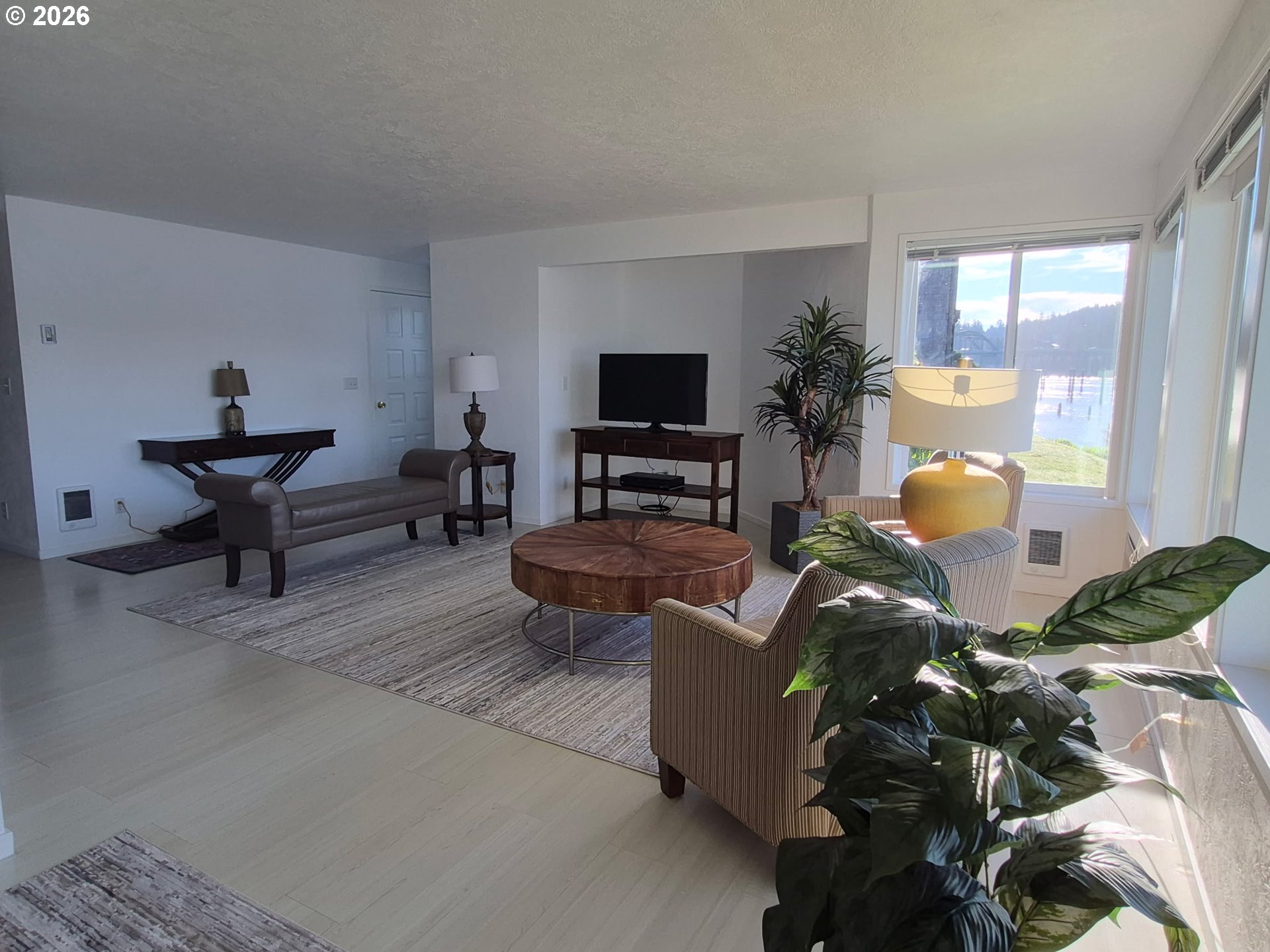 1040 Bay Street Florence, OR 97439 - Photo 13 of 36