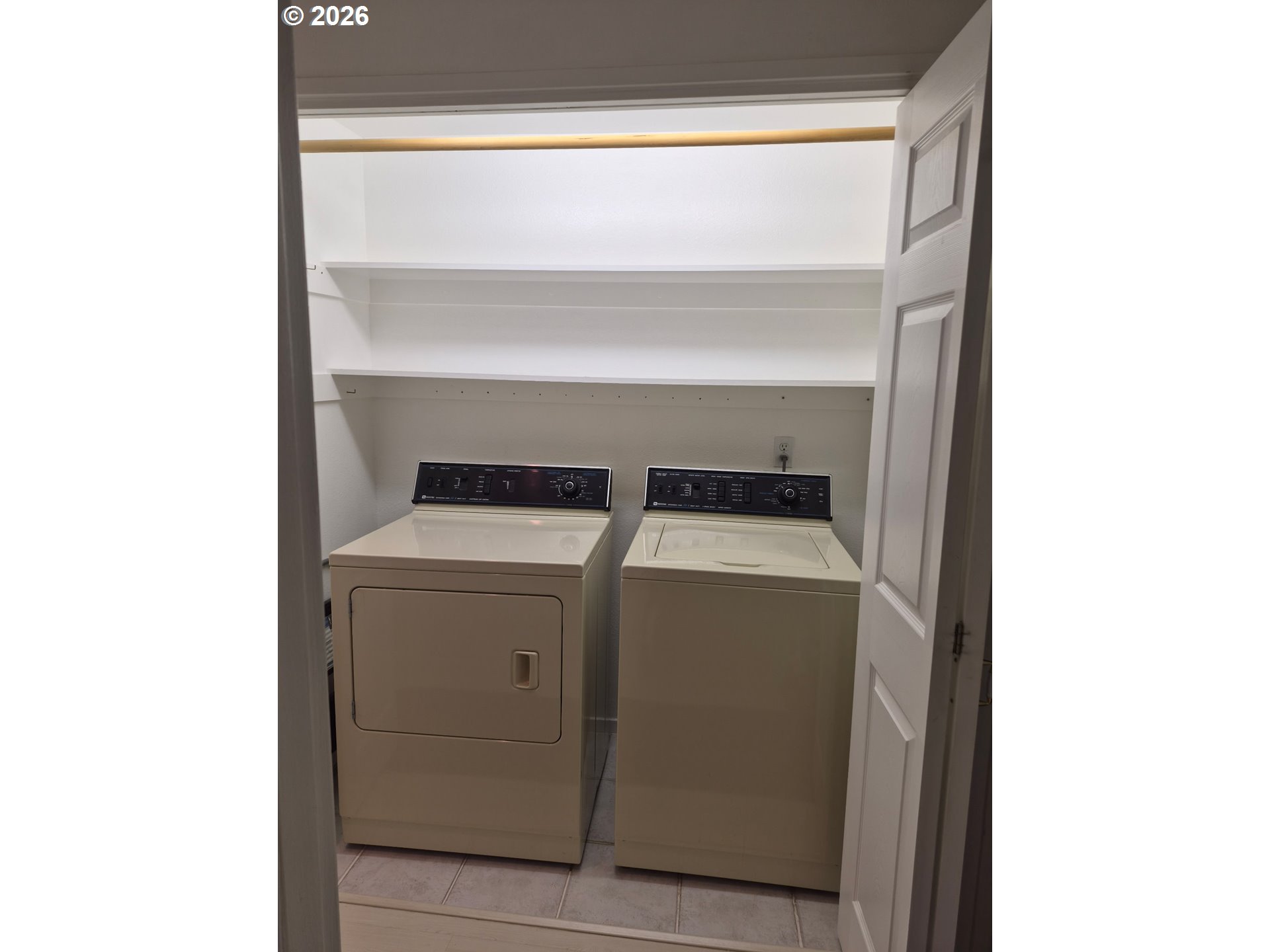 1040 Bay Street Florence, OR 97439 - Photo 24 of 36 Laundry