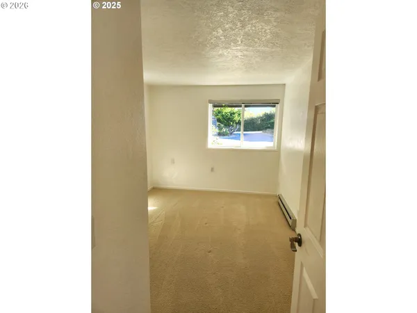 $399,000 | 1040 Bay Street, Unit 14, Florence, OR 97439