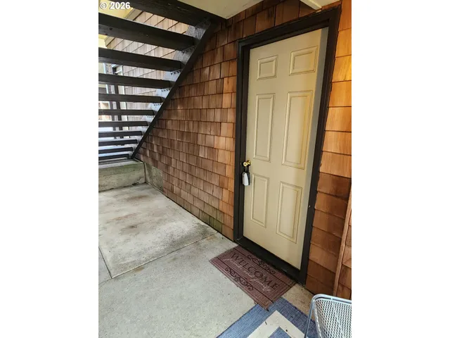 $525,000 | 1040 Bay Street, Unit 14, Florence, OR 97439