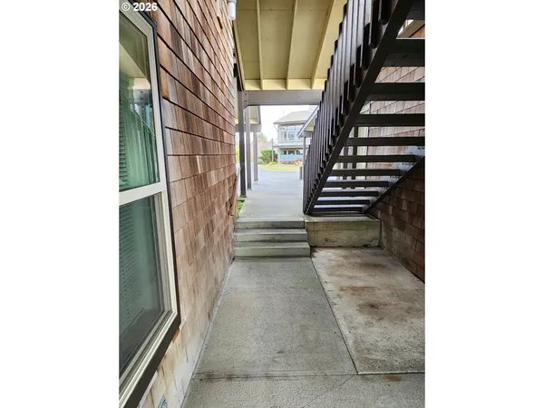 $399,000 | 1040 Bay Street, Unit 14, Florence, OR 97439