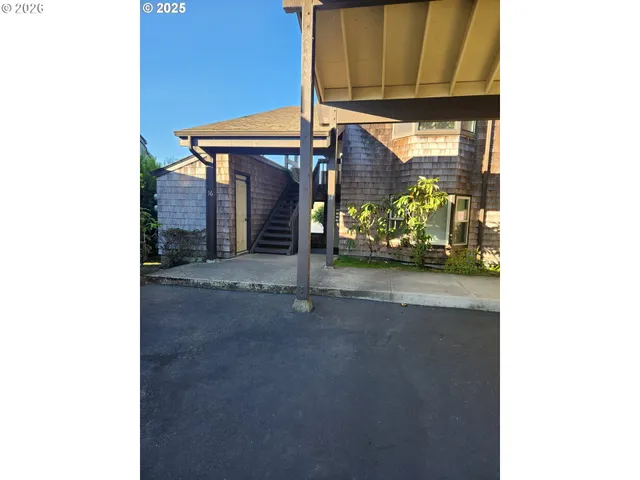 $525,000 | 1040 Bay Street, Unit 14, Florence, OR 97439