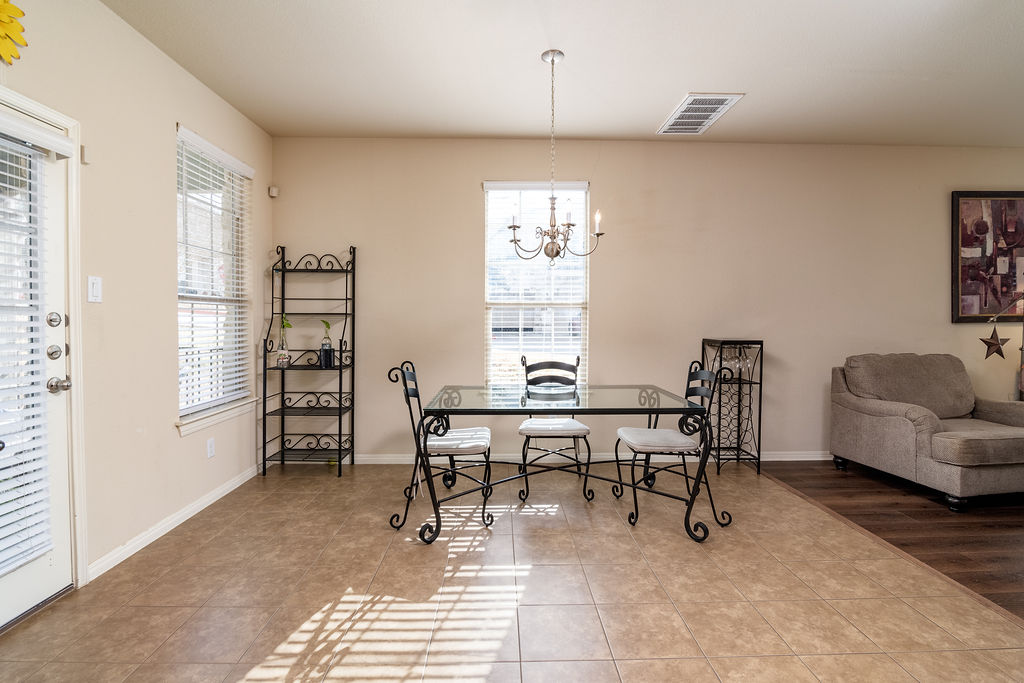 3101 Davis Lane, Unit 8402 Austin, TX 78748 - Photo 9 of 24 a workspace with furniture and a window