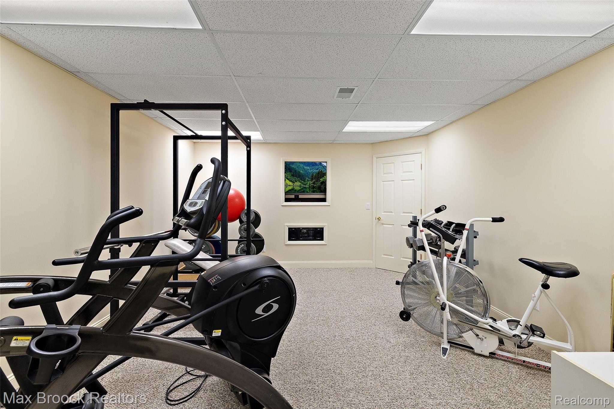 28501 West 14 Mile Road Farmington, MI 48334 - Photo 58 of 67 28501 14 Mile-144.jpg