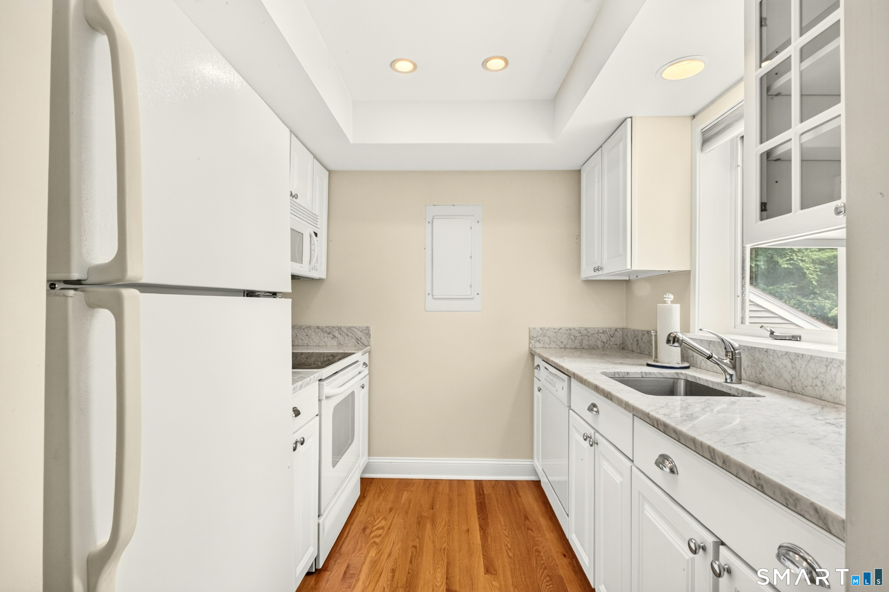 9 Glen Ridge, Unit 9 Wilton, CT 06897 - Photo 6 of 19