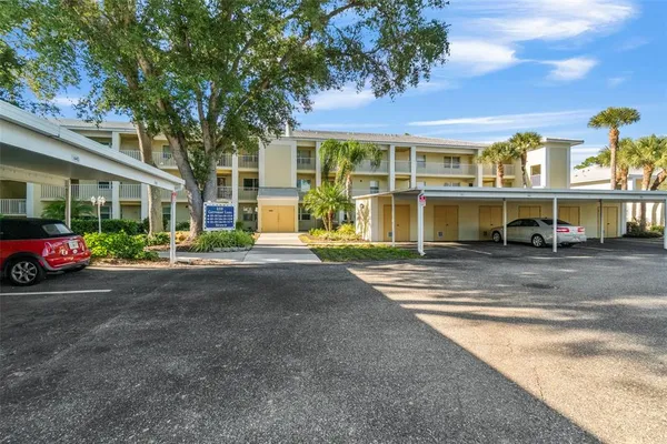 $2,400 | 433 Cerromar Lane, Unit 441, Venice, FL 34293