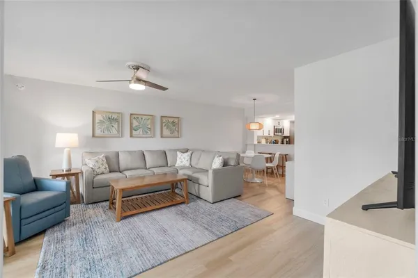 $2,400 | 433 Cerromar Lane, Unit 441, Venice, FL 34293