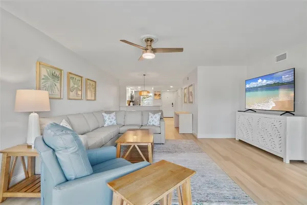 $2,400 | 433 Cerromar Lane, Unit 441, Venice, FL 34293