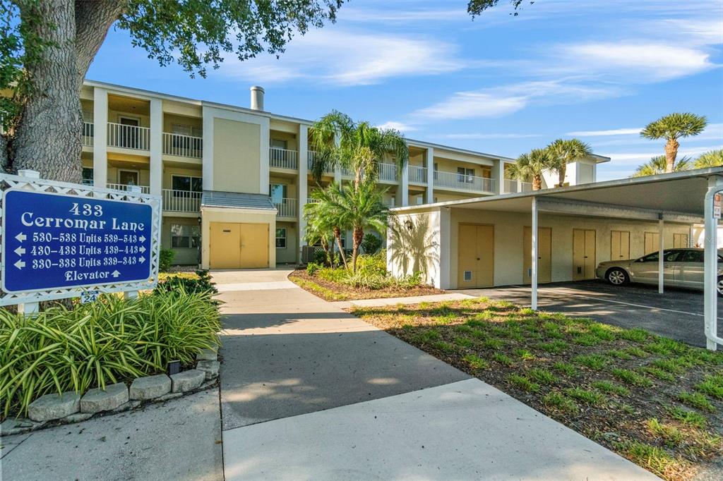 433 Cerromar Lane, Unit 441 Venice, FL 34293 - Photo 65 of 65 front view of a building