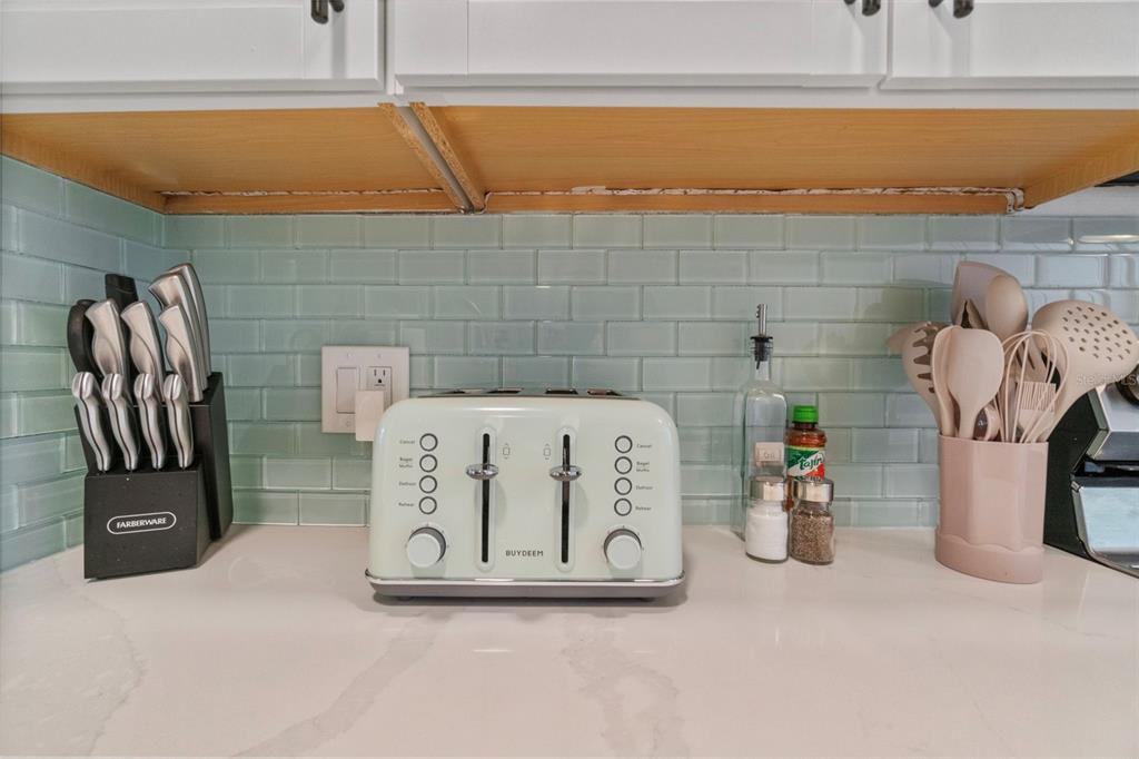 433 Cerromar Lane, Unit 441 Venice, FL 34293 - Photo 9 of 65