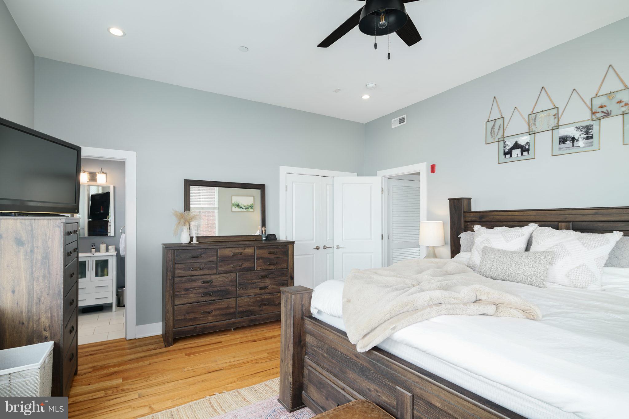 717 North 17th Street, Unit 2 Philadelphia, PA 19130 - Photo 13 of 16