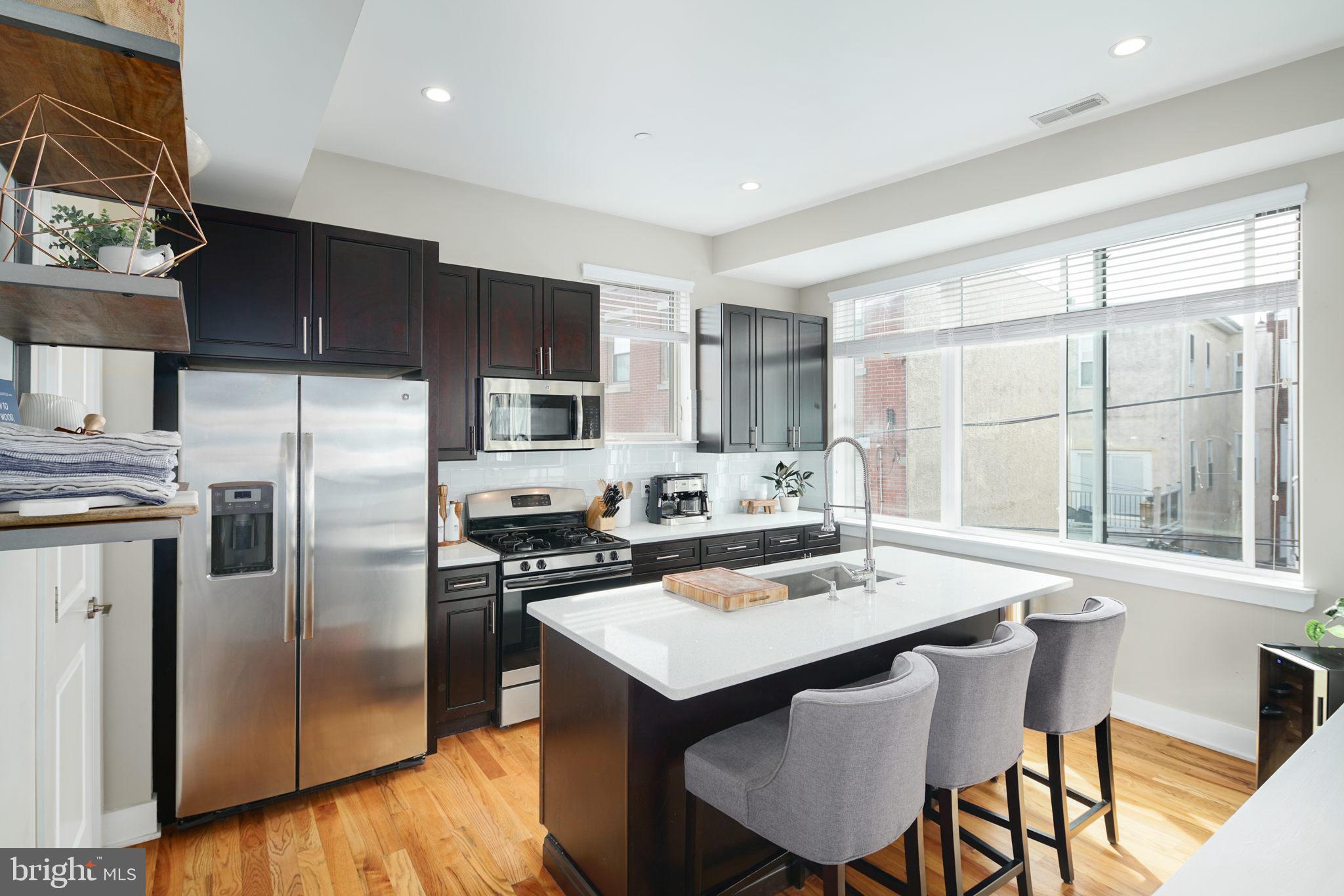717 North 17th Street, Unit 2 Philadelphia, PA 19130 - Photo 6 of 16