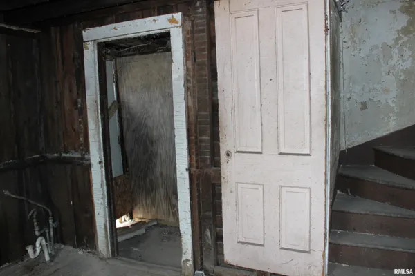 $39,900 | 507 West Brooks Street, Galesburg, IL 61401