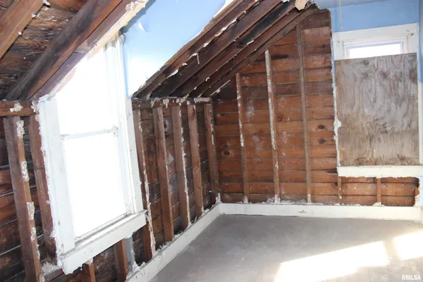 $39,900 | 507 West Brooks Street, Galesburg, IL 61401