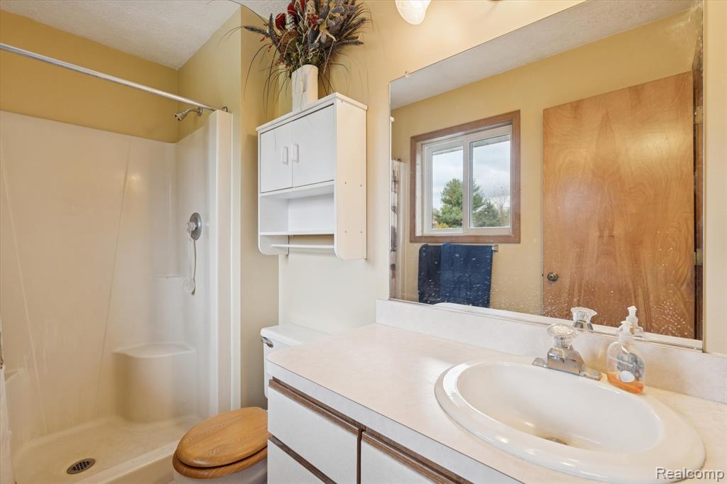 5920 West Coon Lake Road Howell, MI 48843 - Photo 21 of 61 Gallery Image 21