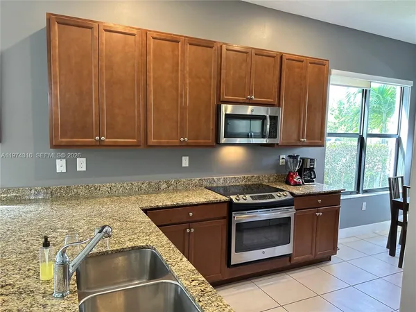 $3,950 | 3278 West 97th Terrace, Hialeah, FL 33018