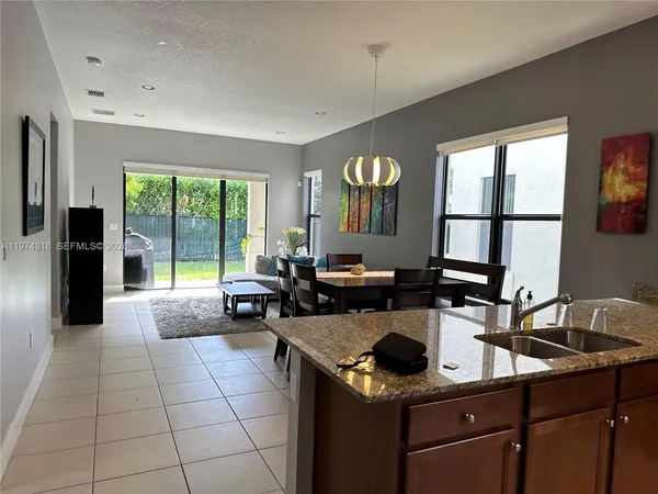 $3,950 | 3278 West 97th Terrace, Hialeah, FL 33018