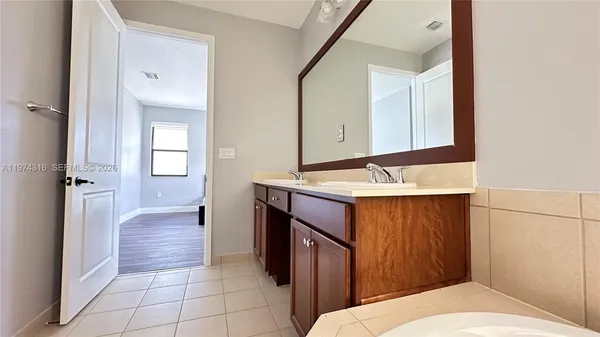 $3,950 | 3278 West 97th Terrace, Hialeah, FL 33018