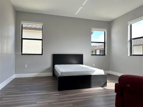 $3,950 | 3278 West 97th Terrace, Hialeah, FL 33018
