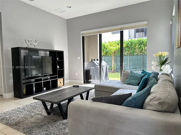 $3,950 | 3278 West 97th Terrace, Hialeah, FL 33018