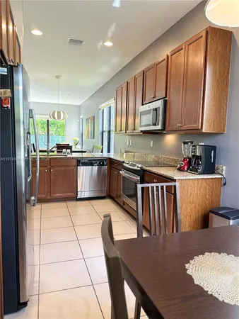 $3,950 | 3278 West 97th Terrace, Hialeah, FL 33018