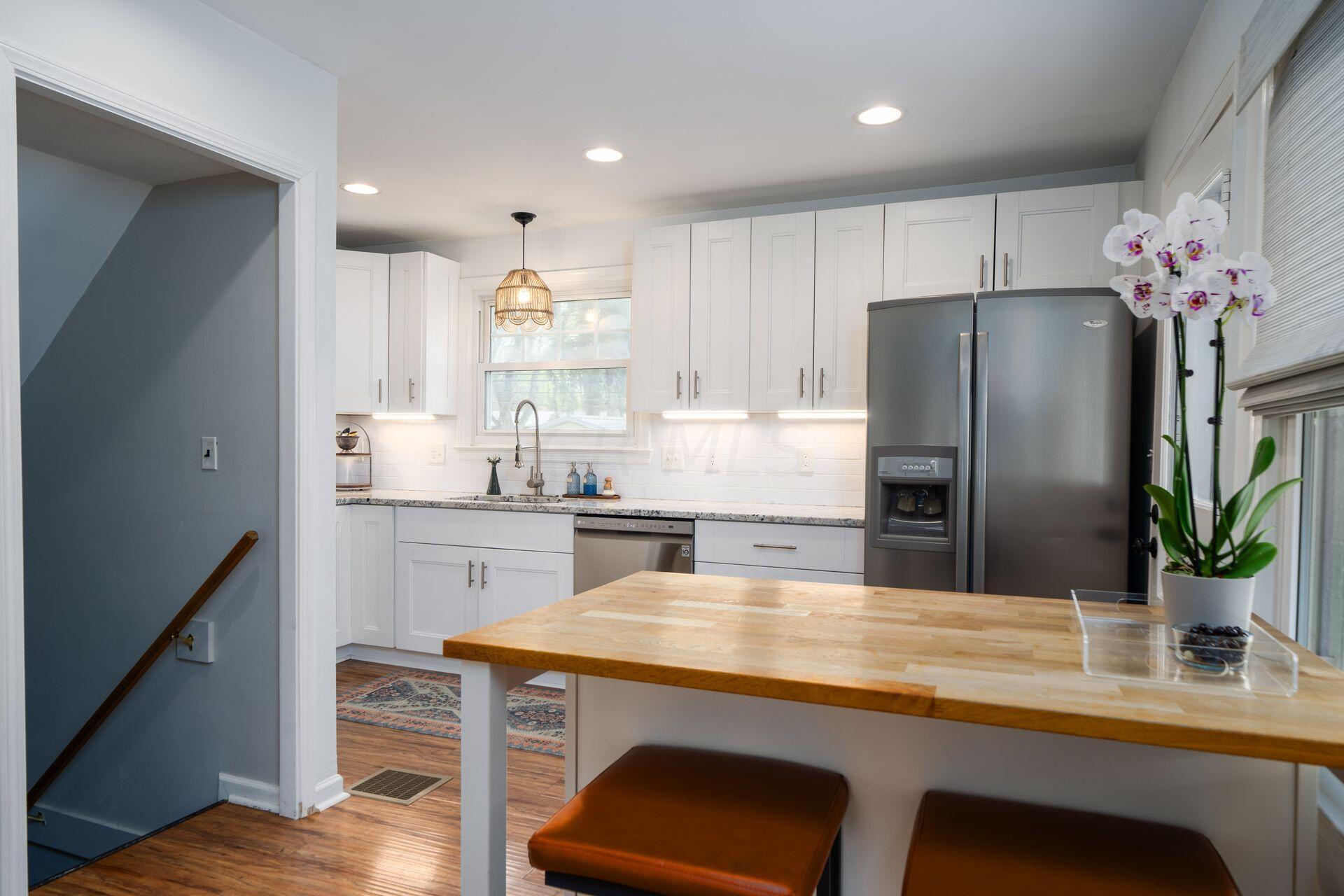 2343 Swansea Road Upper Arlington, OH 43221 - Photo 6 of 58 kitchen 3