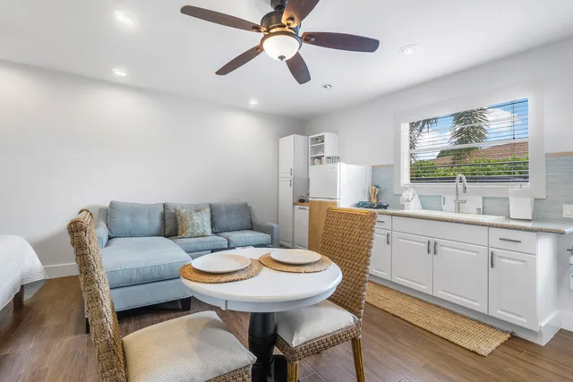 $2,100 | 43 West Plumosa Lane, Unit S, Lake Worth, FL 33467