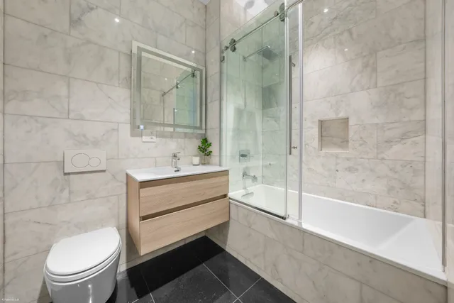 $2,080,000 | 256 West 88th Street, Unit PH | Upper West Side
