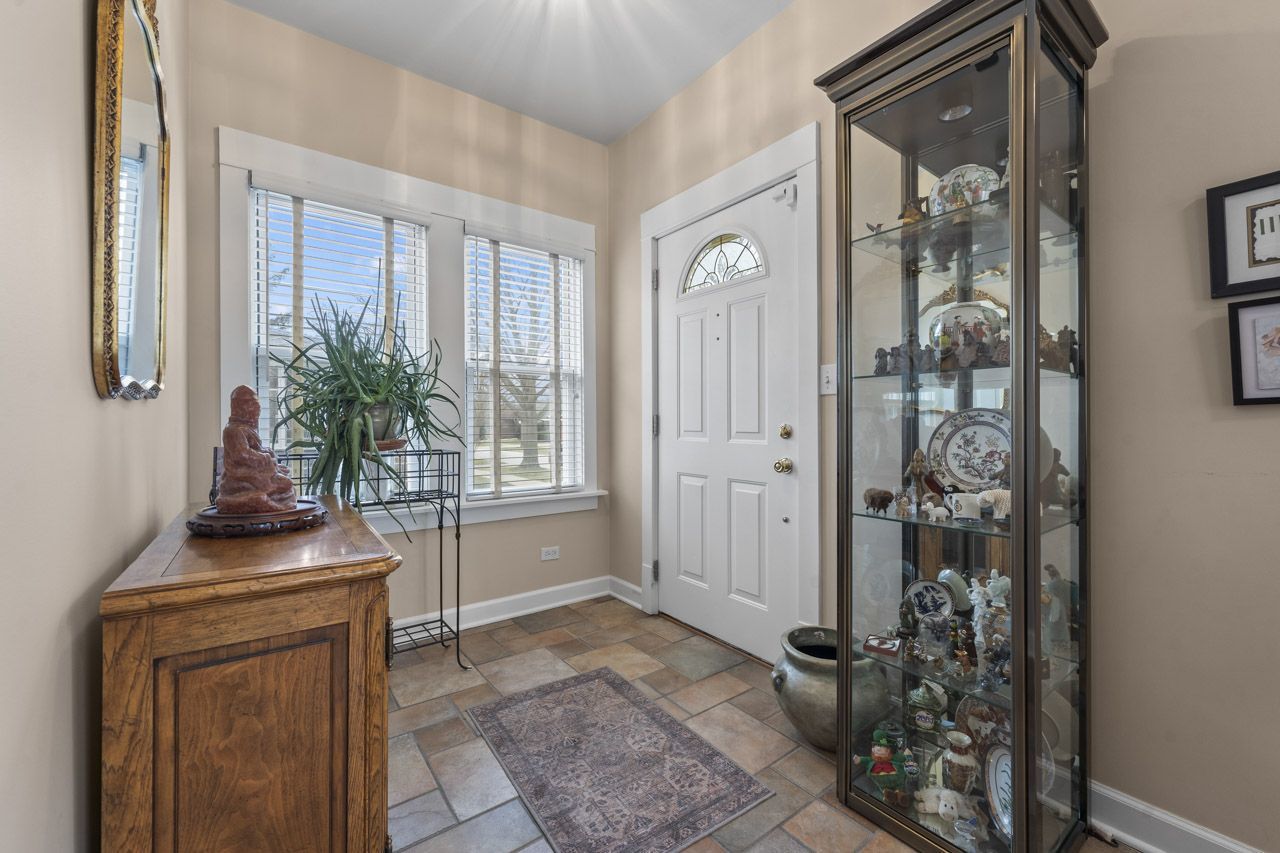114 South Elm Street Mount Prospect, IL 60056 - Photo 3 of 44 a view of a entryway door of the house