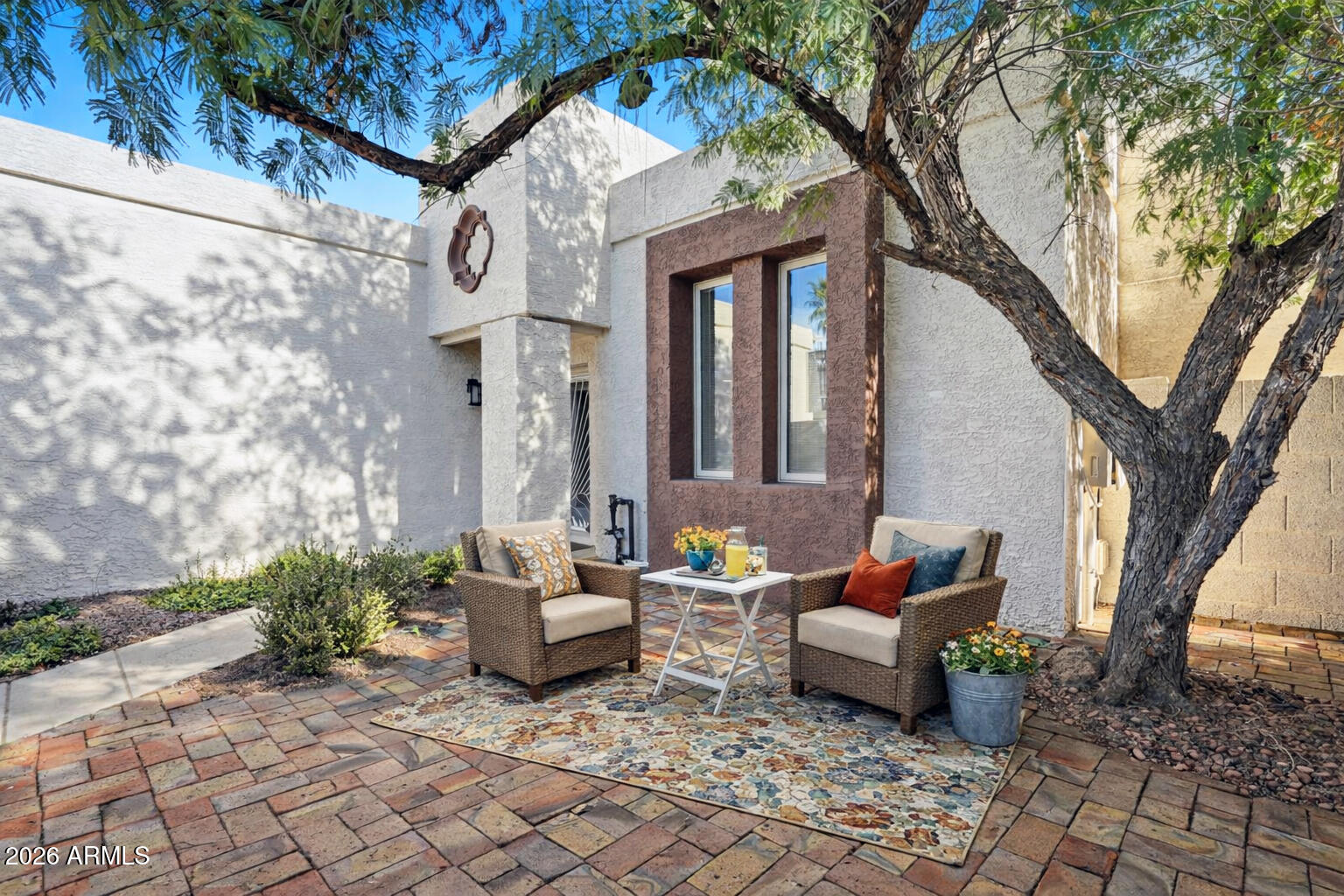 6615 East Phelps Road Scottsdale, AZ 85254 - Photo 3 of 53 03. Front patio