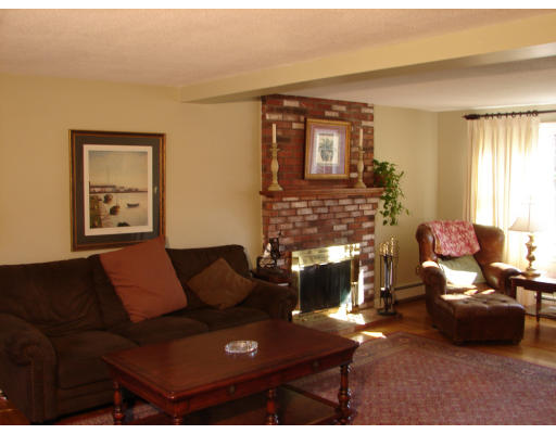 9 Carp Road Milford, MA 01757 - Photo 3 of 18 Gallery Image 3