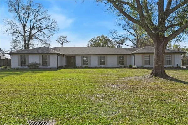 $475,000 | 2604 Crestwood Road, Marrero, LA 70072