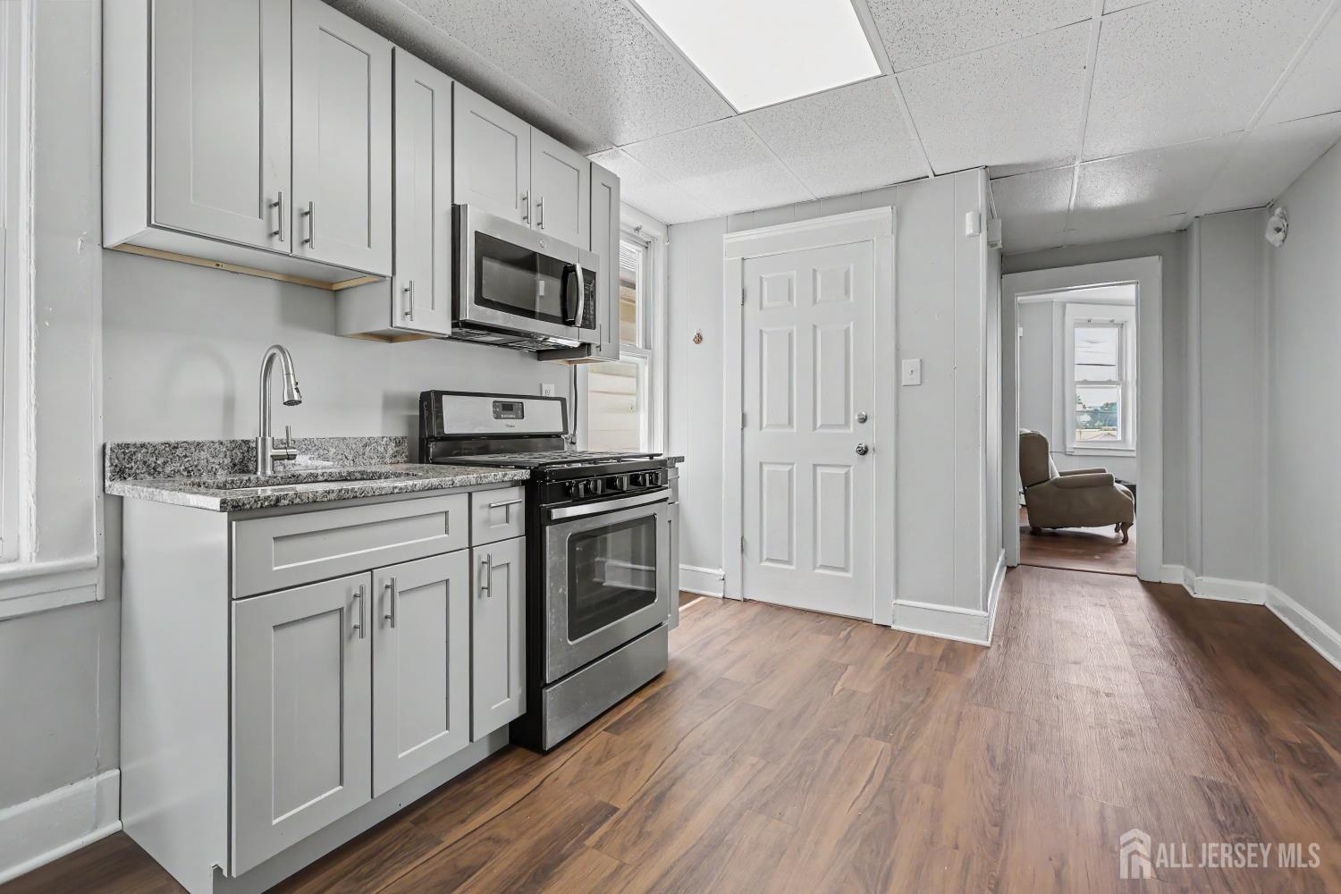 738 Edgar Road Elizabeth, NJ 07202 - Photo 10 of 23