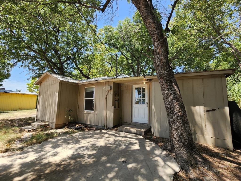 508 Acme Street Denton, TX 76205 - Photo 2 of 15