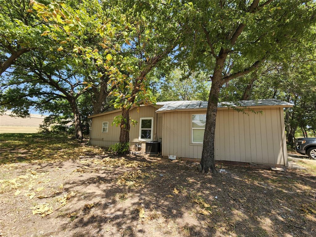508 Acme Street Denton, TX 76205 - Photo 3 of 15