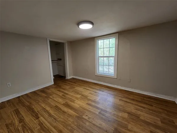 $1,500 | 508 Acme Street, Denton, TX 76205