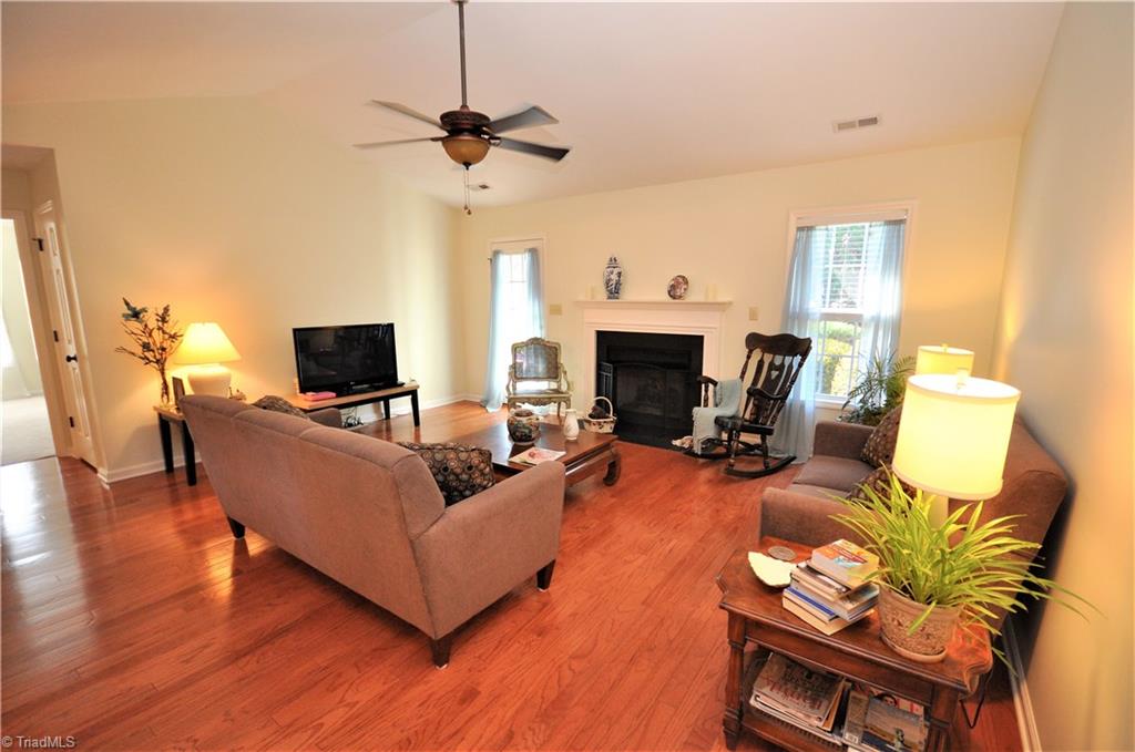 110 Stapleton Way High Point, NC 27265 - Photo 3 of 30 Gallery Image 3