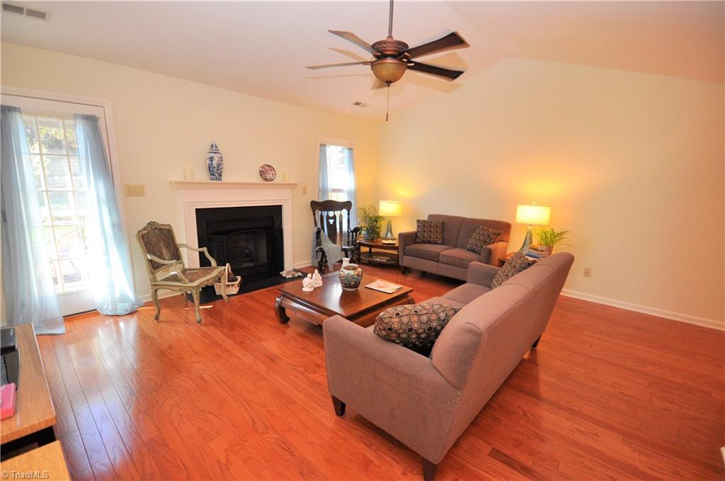 110 Stapleton Way High Point, NC 27265 - Photo 4 of 30 Gallery Image 4