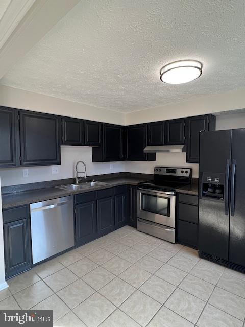 6627 Haydown Court Frederick, MD 21703 - Photo 4 of 30 a kitchen with stainless steel appliances granite countertop a refrigerator and a stove top oven