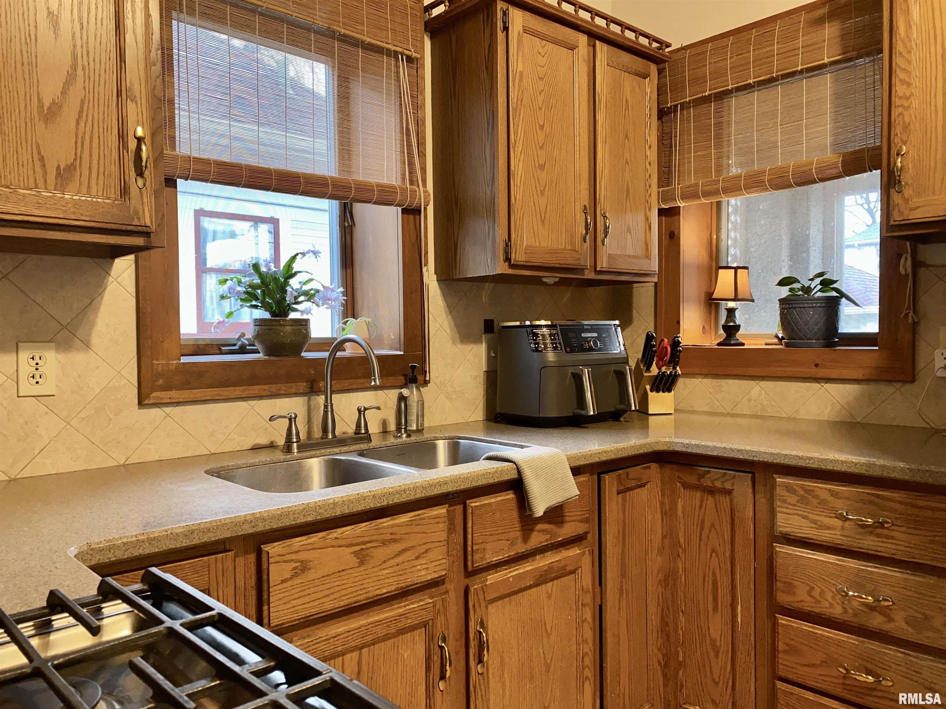1920 15th Street Moline, IL 61265 - Photo 16 of 40 Gallery Image 16
