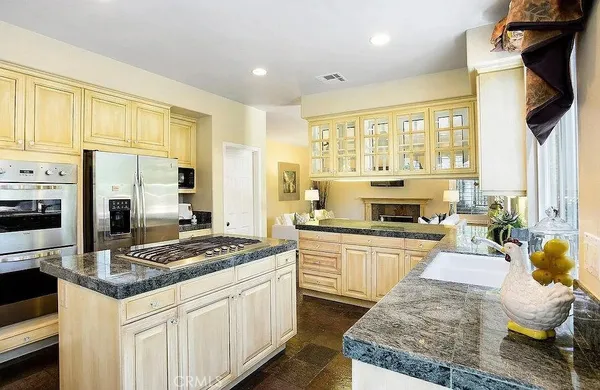 $9,500 | 948 Ellesmere Way, Oak Park, CA 91377