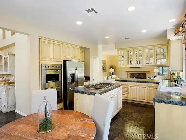 $9,500 | 948 Ellesmere Way, Oak Park, CA 91377