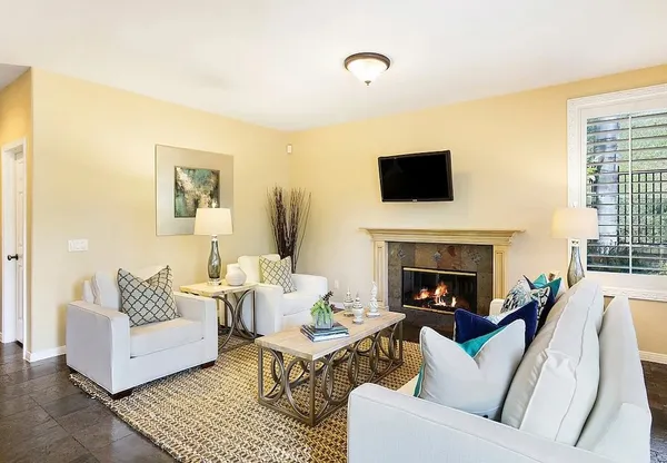 $9,500 | 948 Ellesmere Way, Oak Park, CA 91377